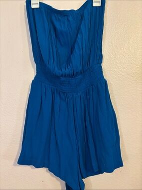 Forever 21 Womanโs Blue Sleeveless Romper, Elastic Hem and Waist, Size S